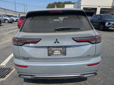 2026 Mitsubishi Outlander Base