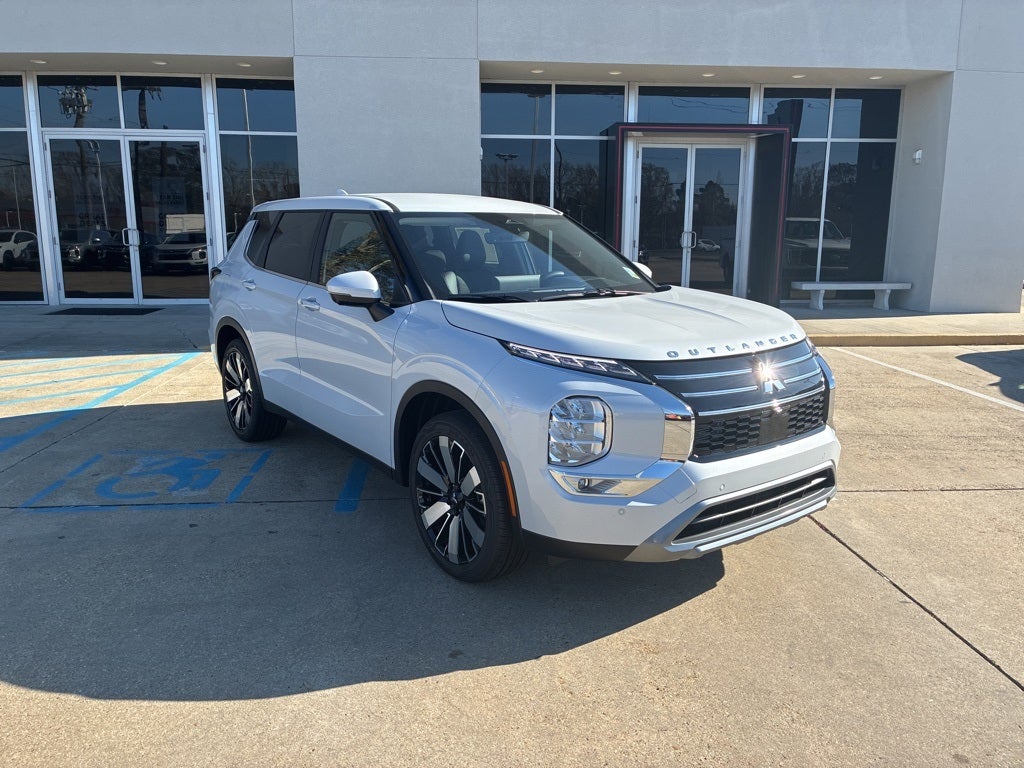 2026 Mitsubishi Outlander SE