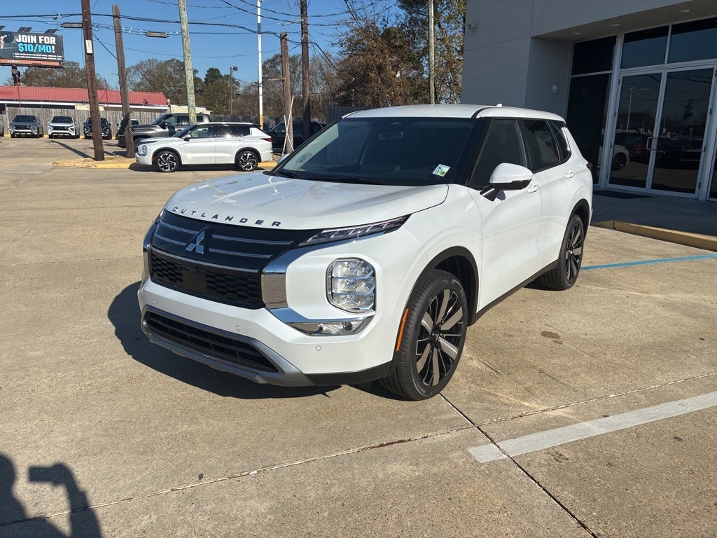 2026 Mitsubishi Outlander SE