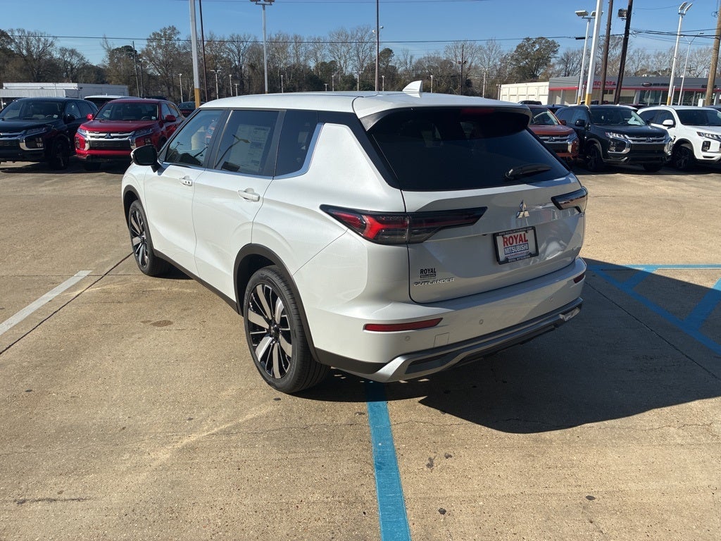 2026 Mitsubishi Outlander SE