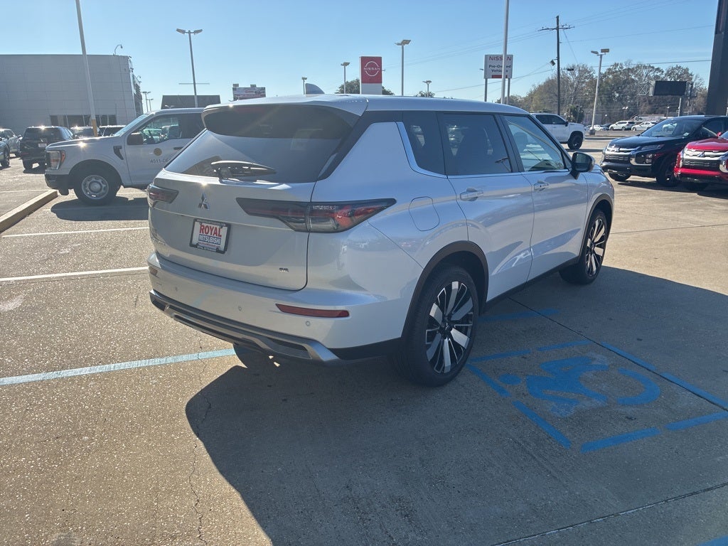 2026 Mitsubishi Outlander SE