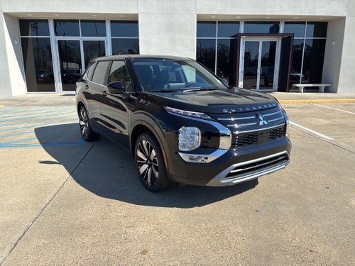 2026 Mitsubishi Outlander SE