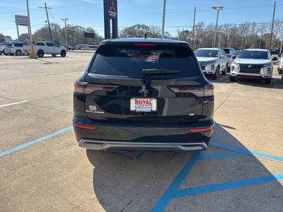 2026 Mitsubishi Outlander SE