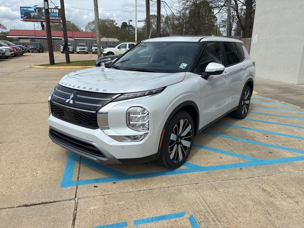 2026 Mitsubishi Outlander SE