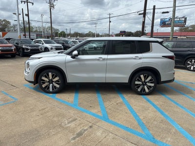 2026 Mitsubishi Outlander SE