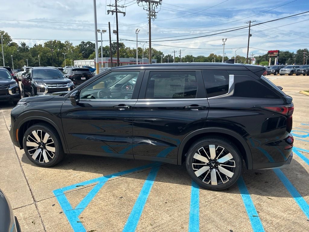 2026 Mitsubishi Outlander SE