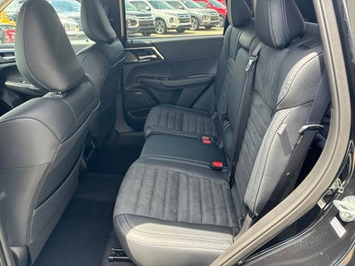 2026 Mitsubishi Outlander SE