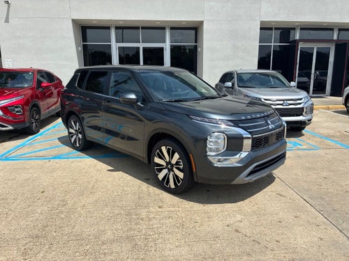 2026 Mitsubishi Outlander SE