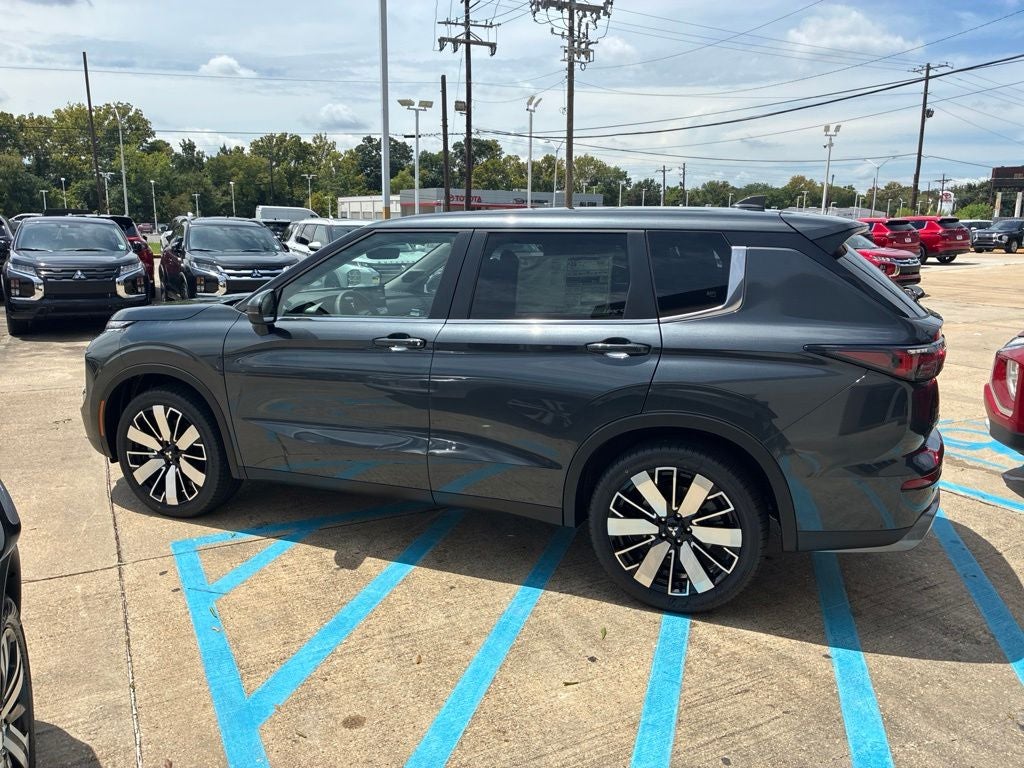 2026 Mitsubishi Outlander SE