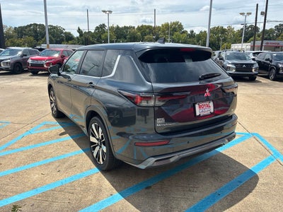 2026 Mitsubishi Outlander SE