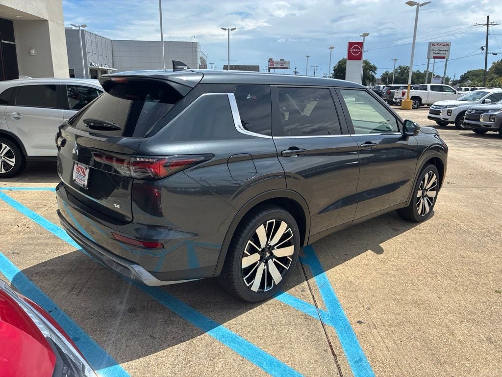 2026 Mitsubishi Outlander SE