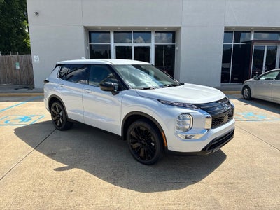 2026 Mitsubishi Outlander LE