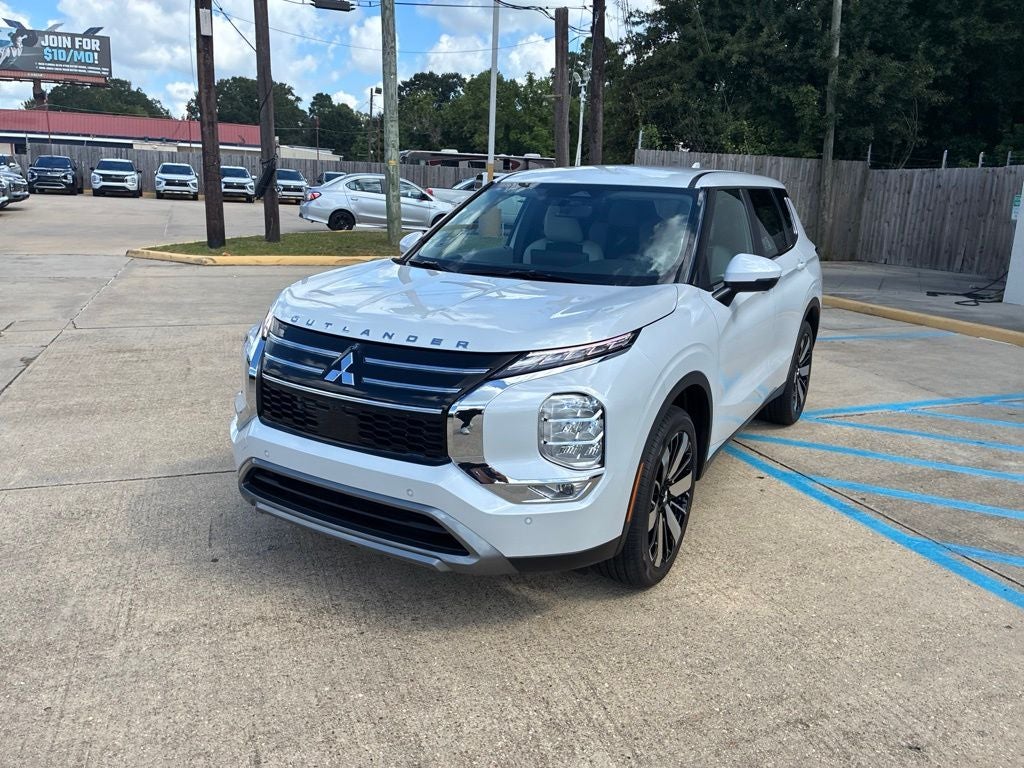 2026 Mitsubishi Outlander SE