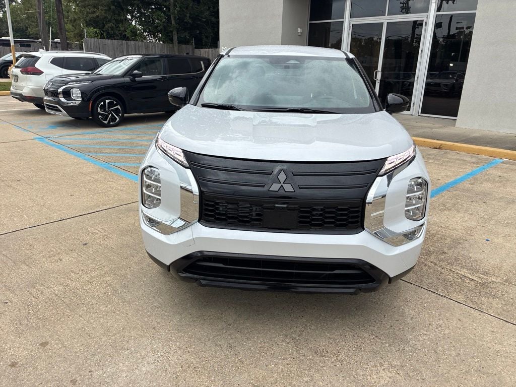2026 Mitsubishi Outlander LE