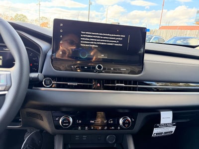 2026 Mitsubishi Outlander SE