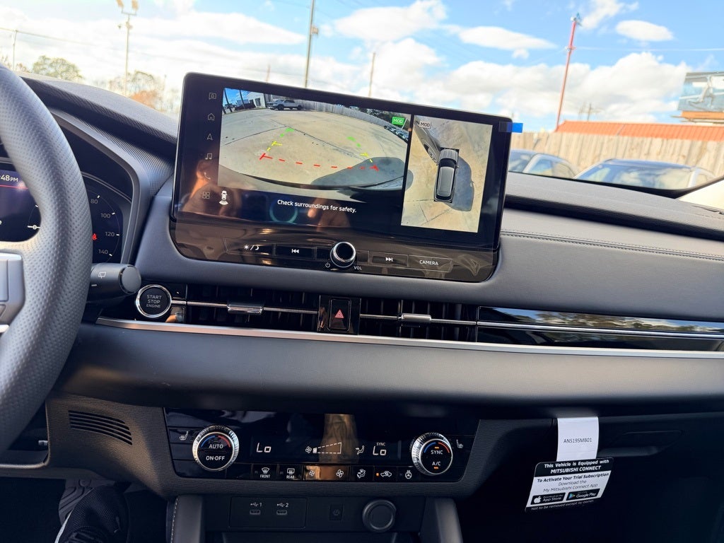 2026 Mitsubishi Outlander SE