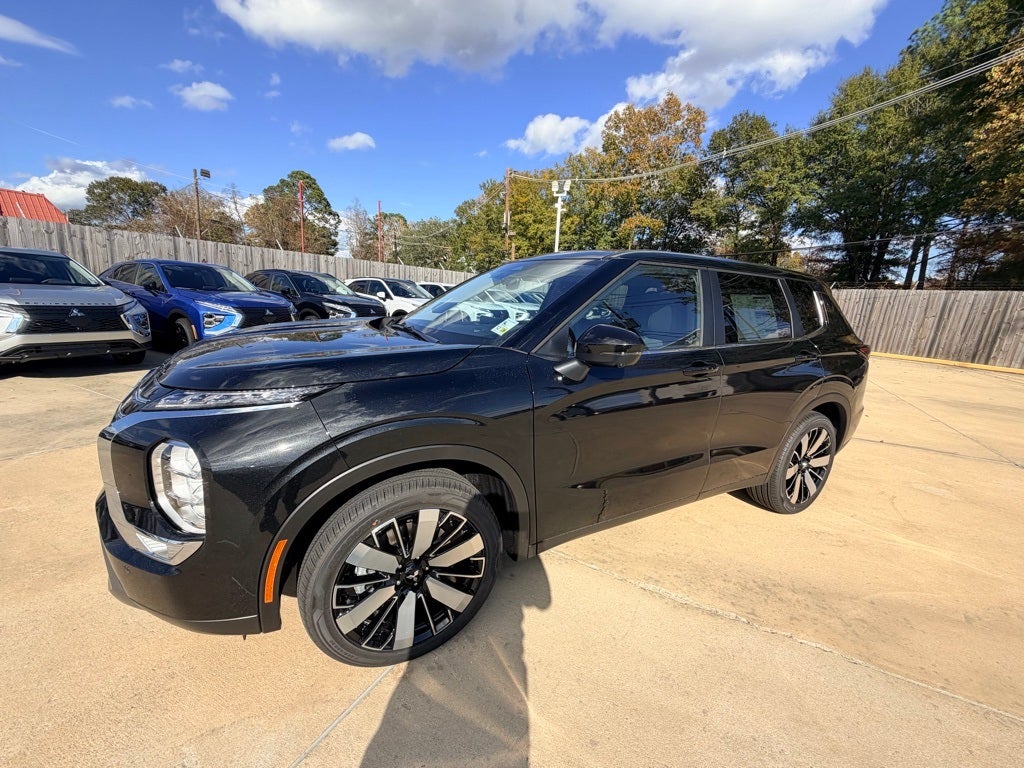 2026 Mitsubishi Outlander SE