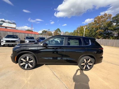 2026 Mitsubishi Outlander SE