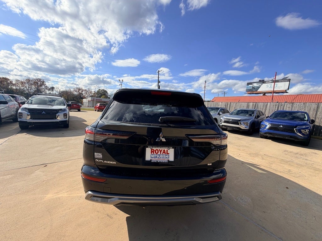 2026 Mitsubishi Outlander SE