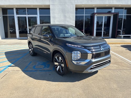 2026 Mitsubishi Outlander SE