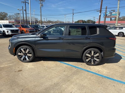 2026 Mitsubishi Outlander SE