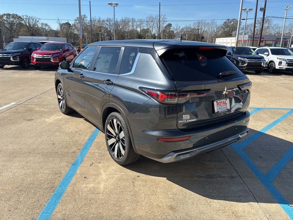 2026 Mitsubishi Outlander SE