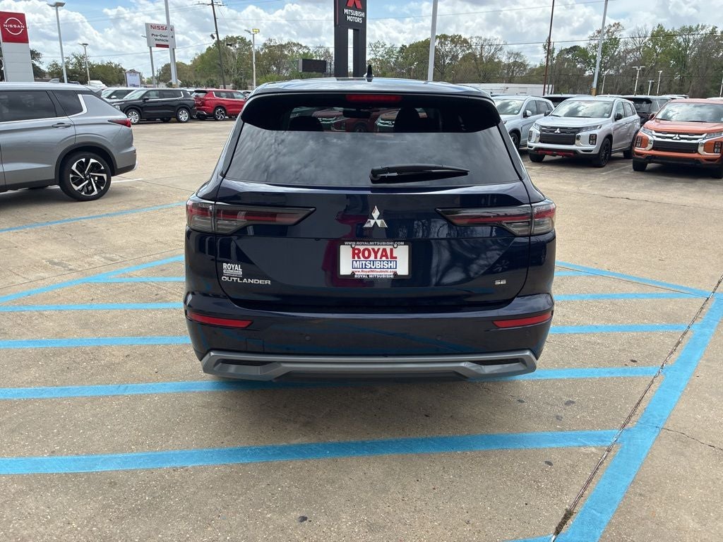 2026 Mitsubishi Outlander SE