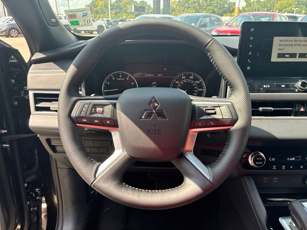 2026 Mitsubishi Outlander LE