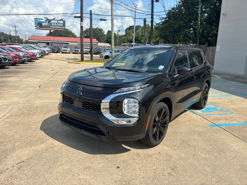 2026 Mitsubishi Outlander LE