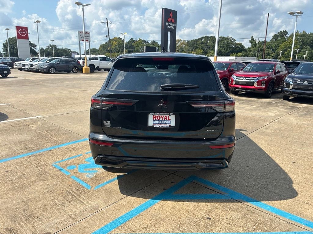 2026 Mitsubishi Outlander LE