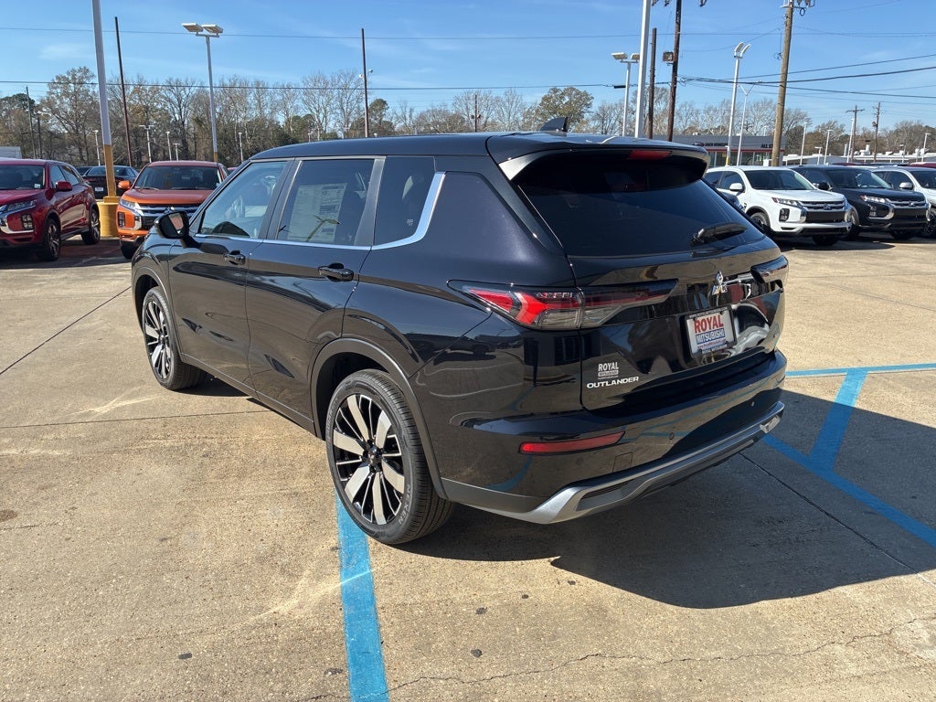 2026 Mitsubishi Outlander SE