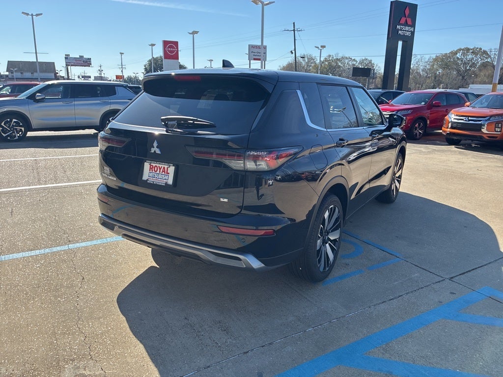 2026 Mitsubishi Outlander SE