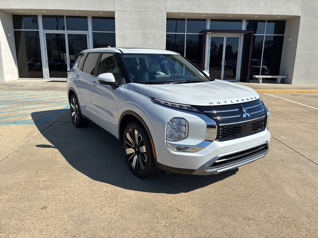 2026 Mitsubishi Outlander SE
