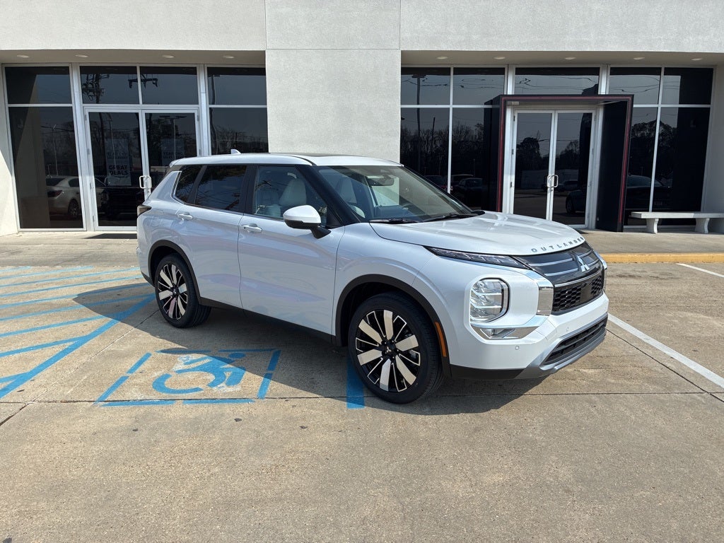 2026 Mitsubishi Outlander SE