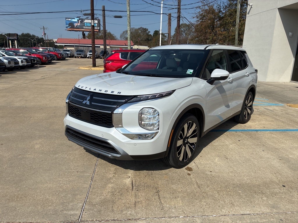 2026 Mitsubishi Outlander SE