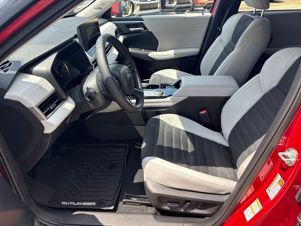 2026 Mitsubishi Outlander SE