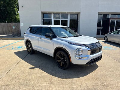 2026 Mitsubishi Outlander LE