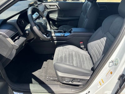 2026 Mitsubishi Outlander LE