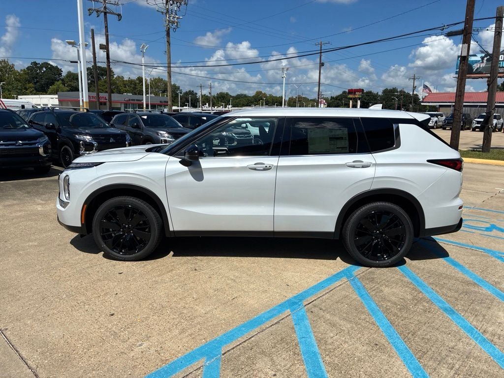 2026 Mitsubishi Outlander LE