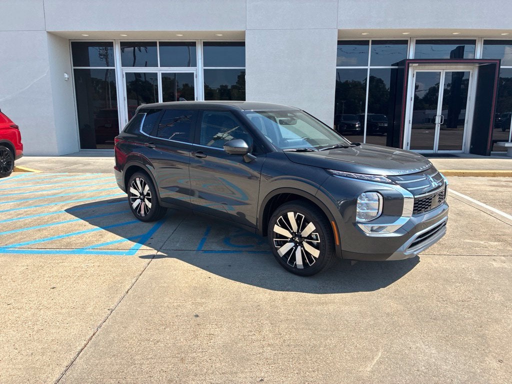2026 Mitsubishi Outlander SE