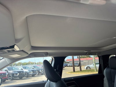 2026 Mitsubishi Outlander SE