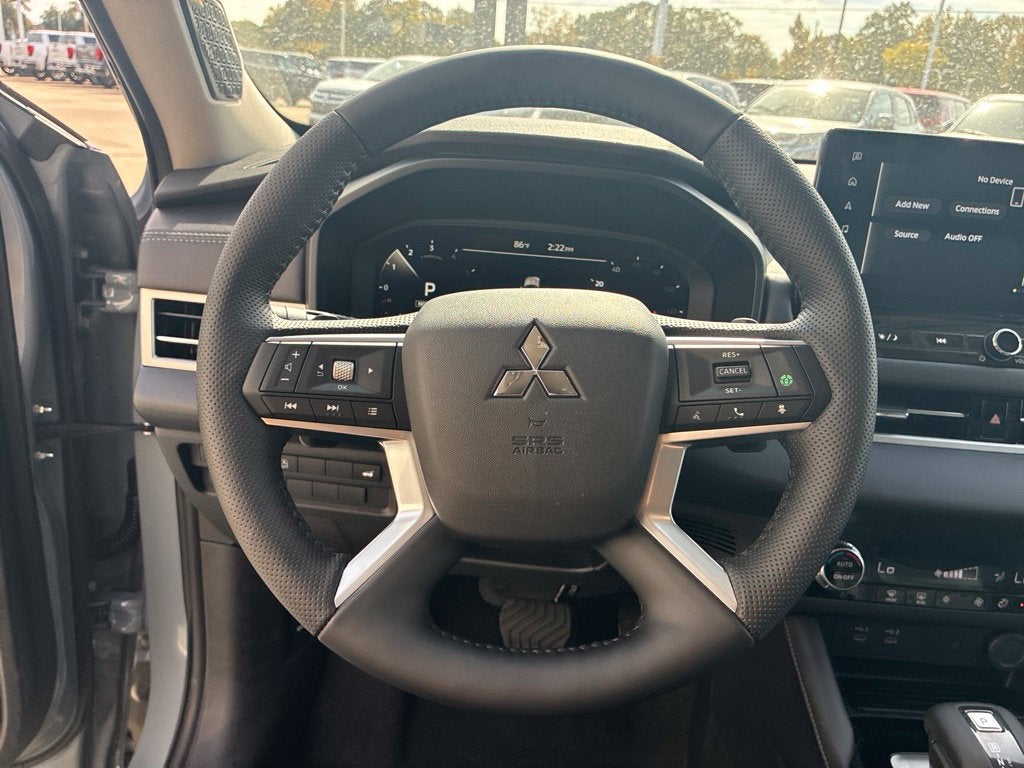 2026 Mitsubishi Outlander SE