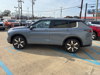 2026 Mitsubishi Outlander SE