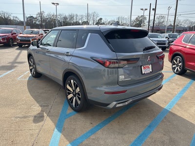 2026 Mitsubishi Outlander SE