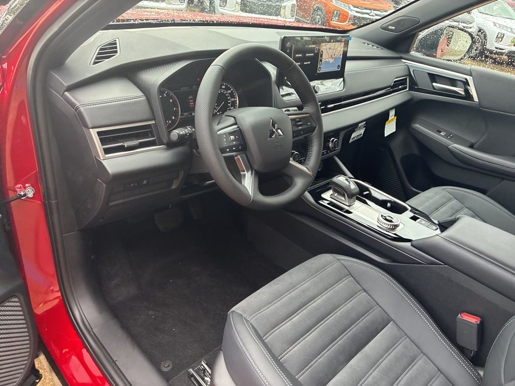 2026 Mitsubishi Outlander Base