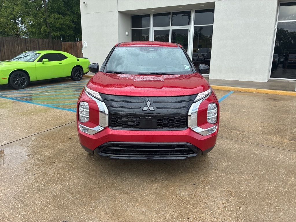 2026 Mitsubishi Outlander Base