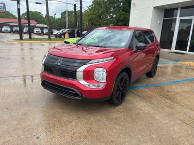 2026 Mitsubishi Outlander Base