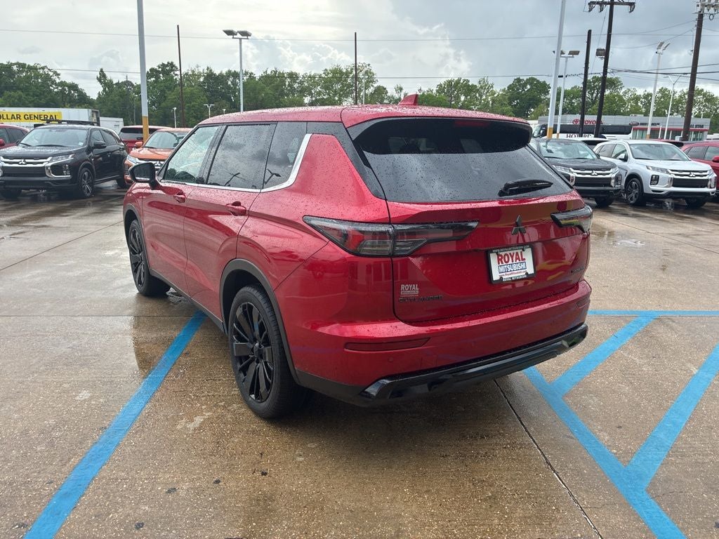 2026 Mitsubishi Outlander Base