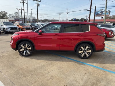 2026 Mitsubishi Outlander SE