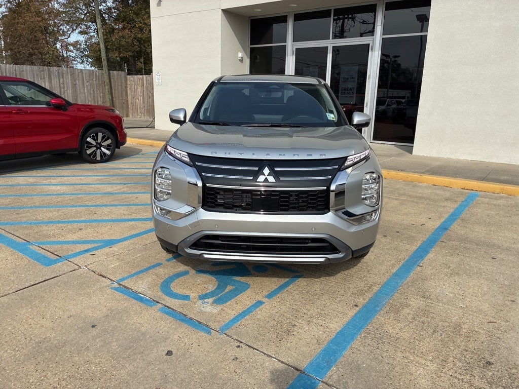 2026 Mitsubishi Outlander SE